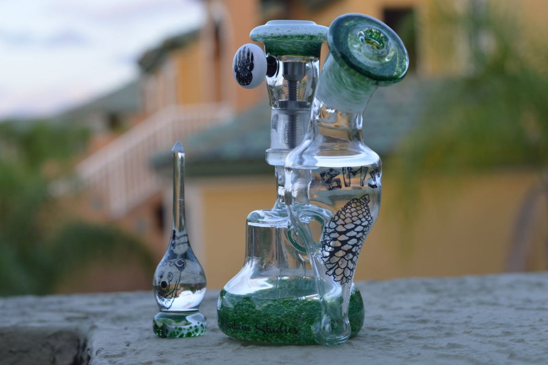 You Guide on How to Use a Dab Rig & How They Work as a Beginner